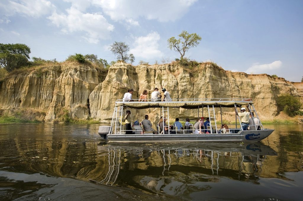 murchison national park, uganda, tourists